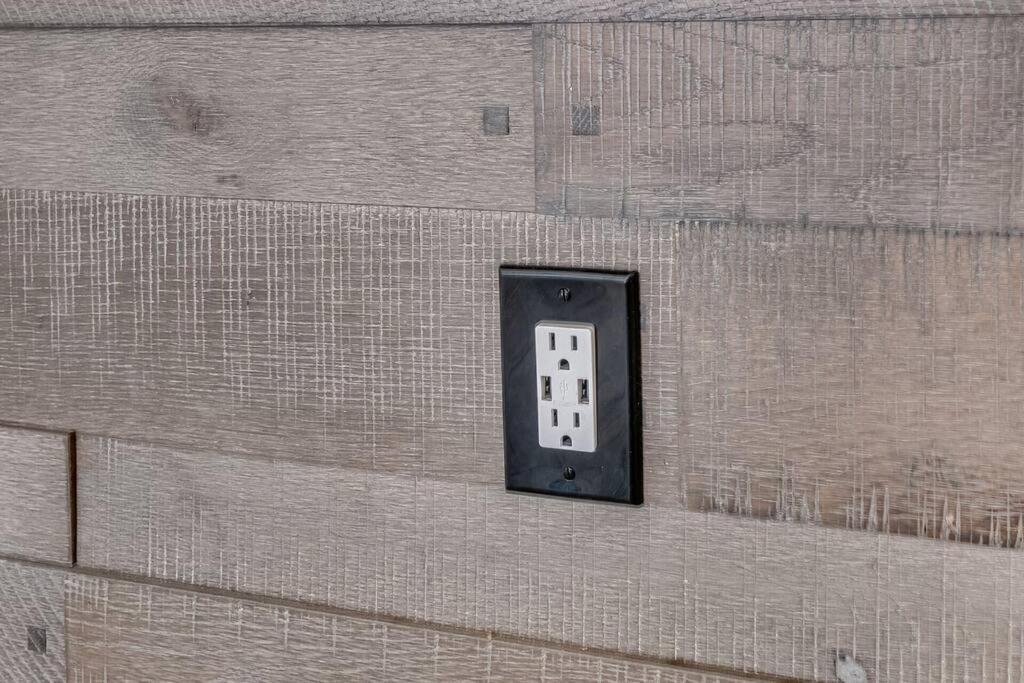 Ash And Ko Aparthotel Phoenix Exterior photo